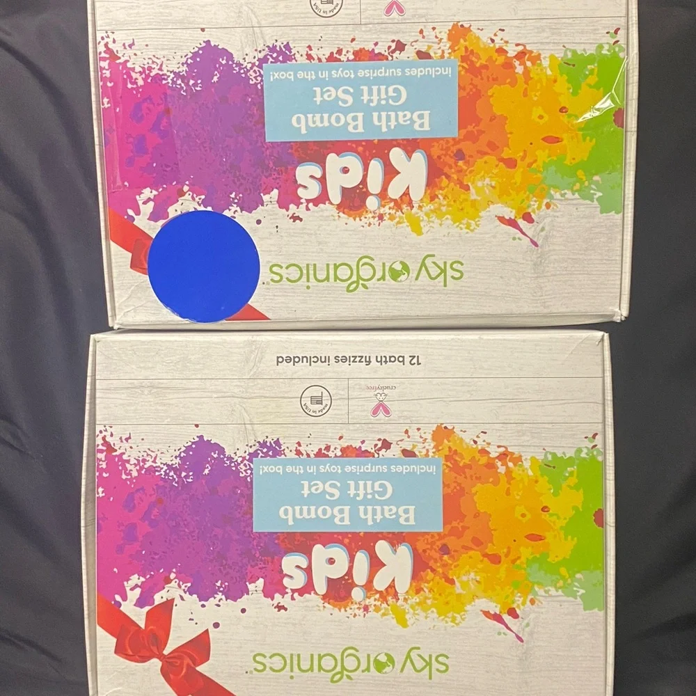 Sky Organics Kids Bath Bomb Gift Set Of 12 / With toys.